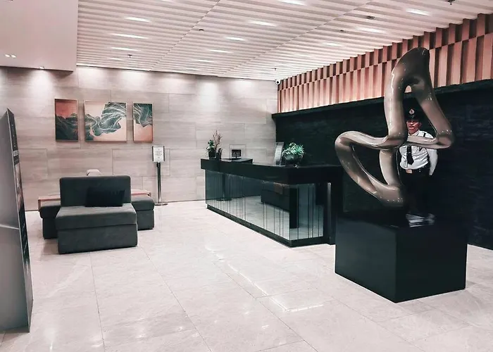 2 Bedroom Near Moa S Residences アパート